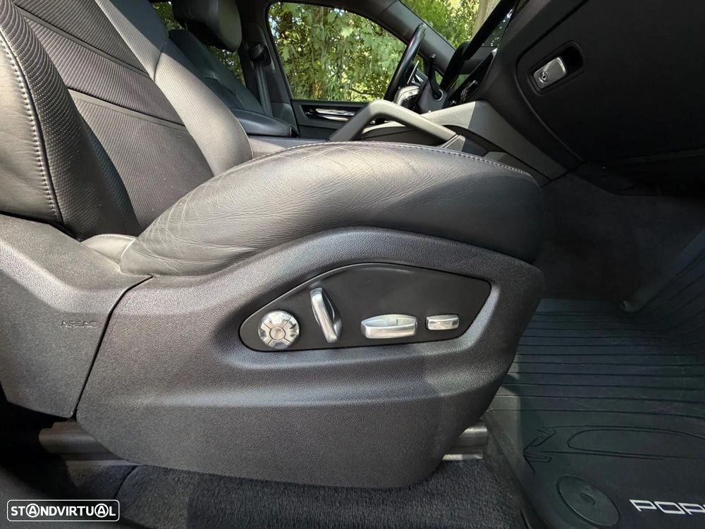 Porsche Cayenne E-Hybrid - 18
