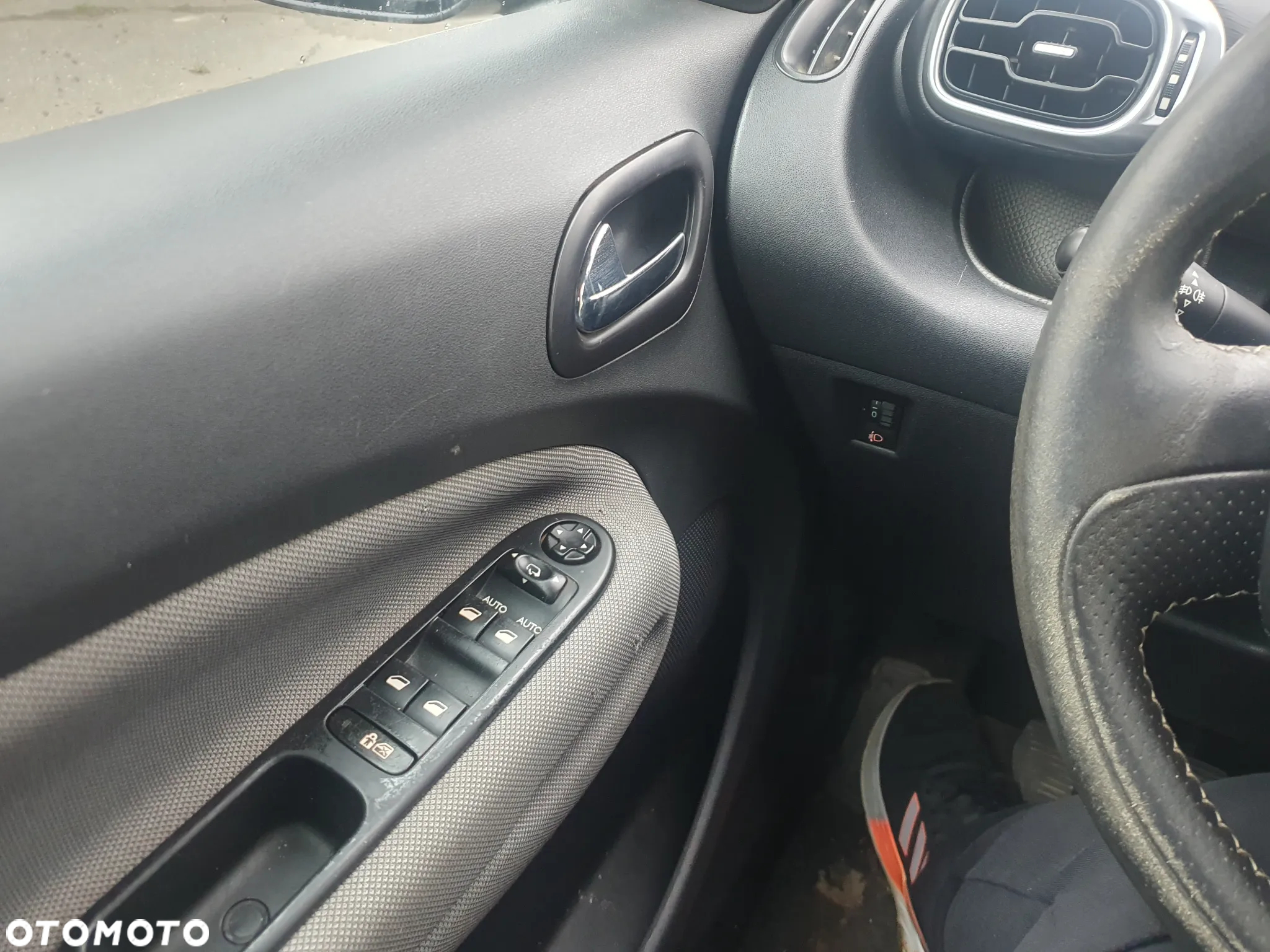 Citroën C3 Picasso 1.6 HDi Selection - 16