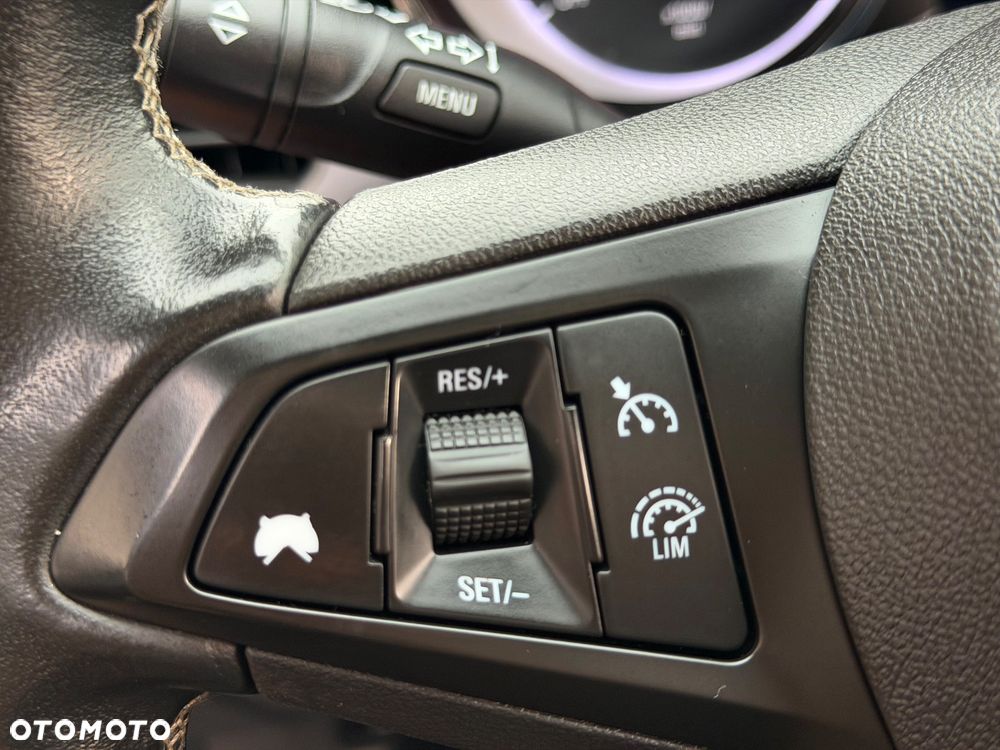 Opel Astra 1.6 CDTI Elite S&S - 20