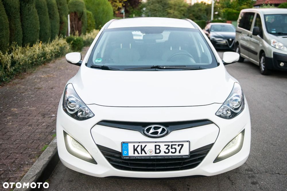 Hyundai i30 i30cw 1.6 Fifa World Cup Edition - 9