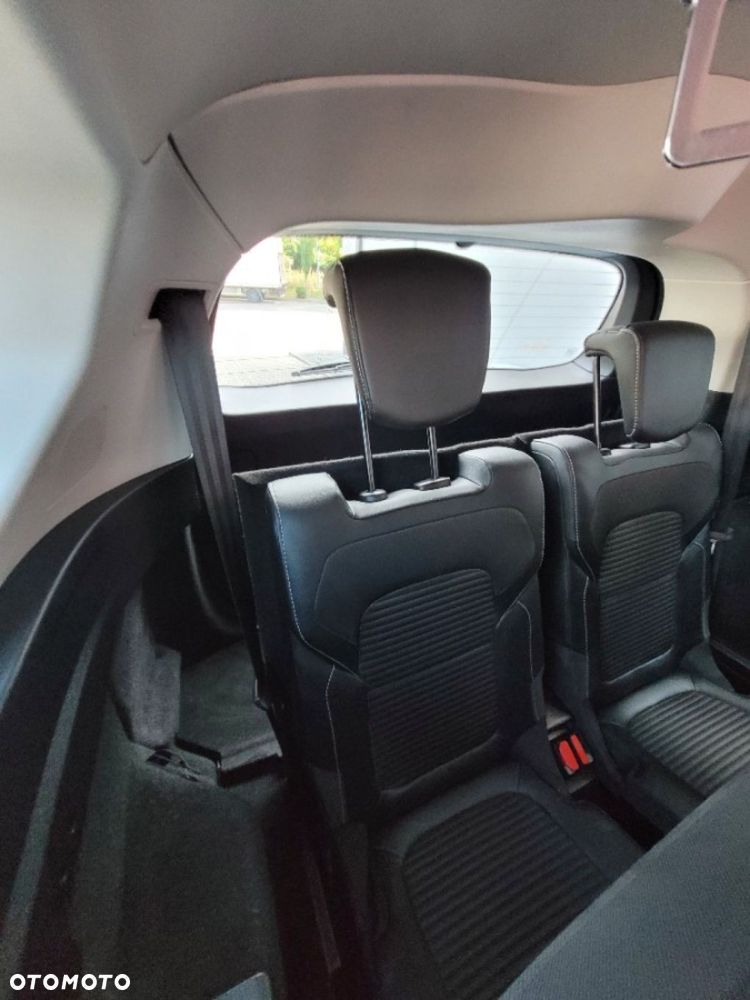 Renault Scenic - 17