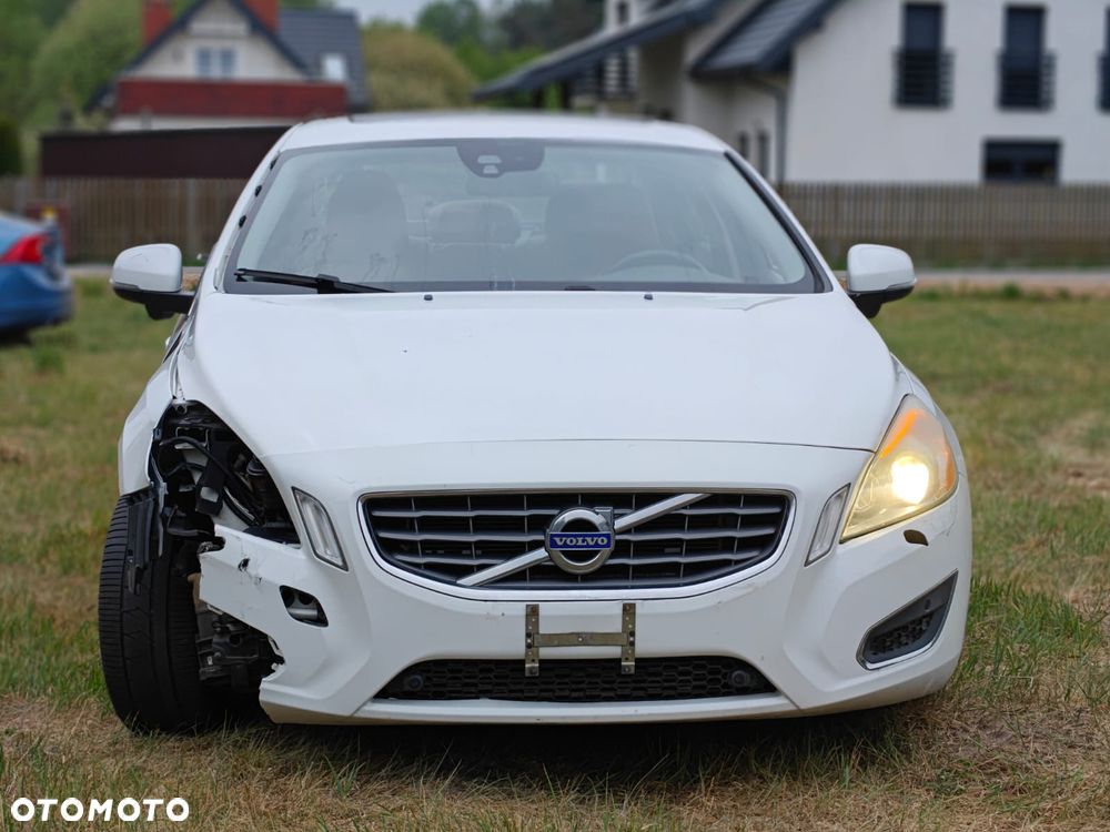 Volvo S60 T6 AWD Geartronic Momentum - 5