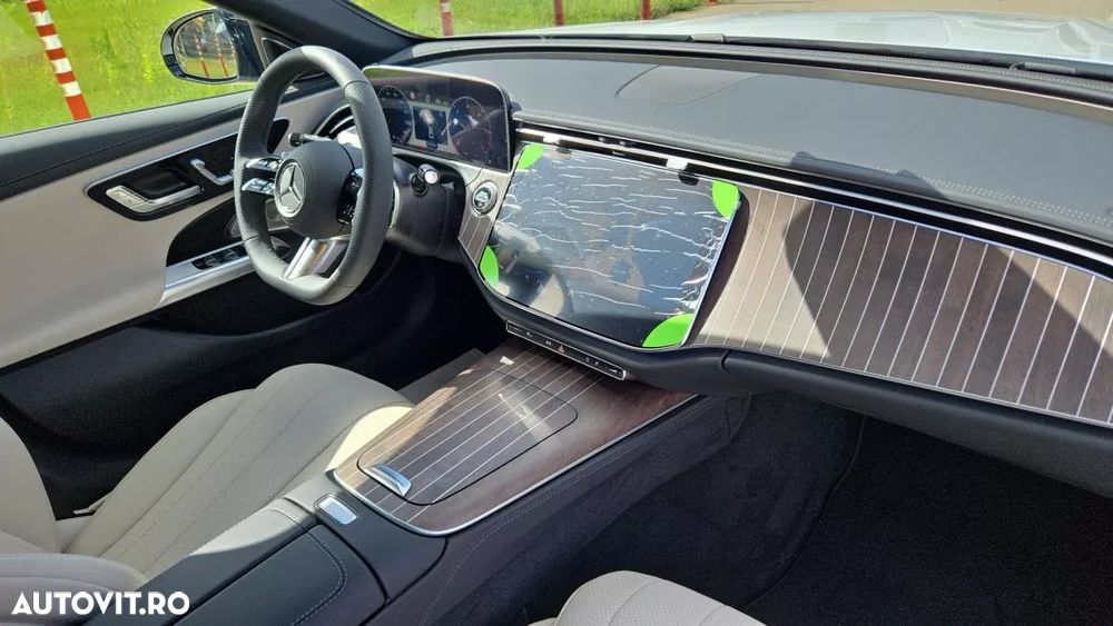Mercedes-Benz E 220 d 4MATIC MHEV - 10