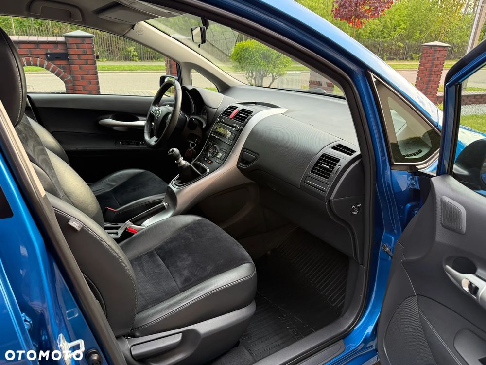 Toyota Auris 1.6 Dynamic - 23