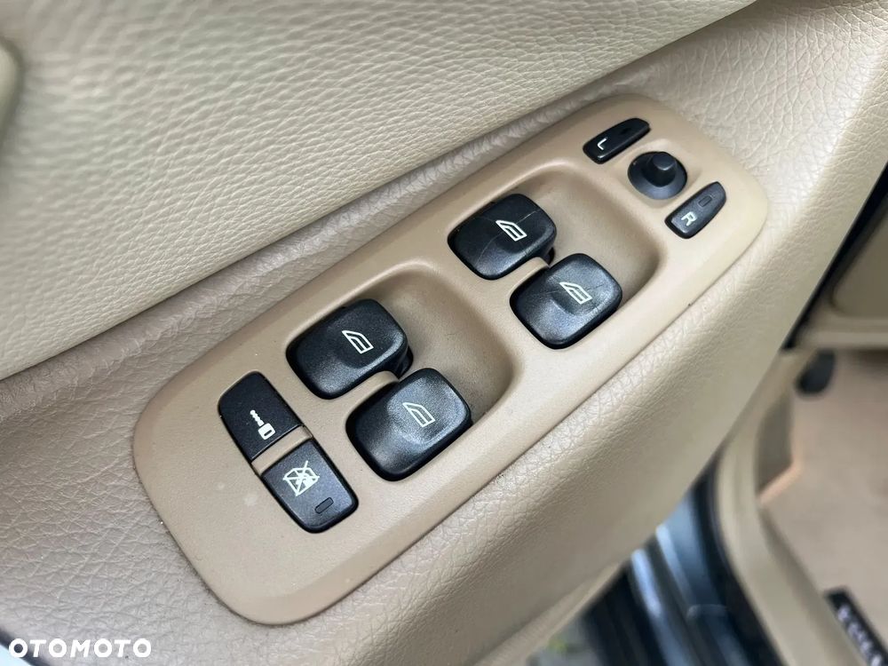 Volvo XC 90 3.2 AWD Summum - 33