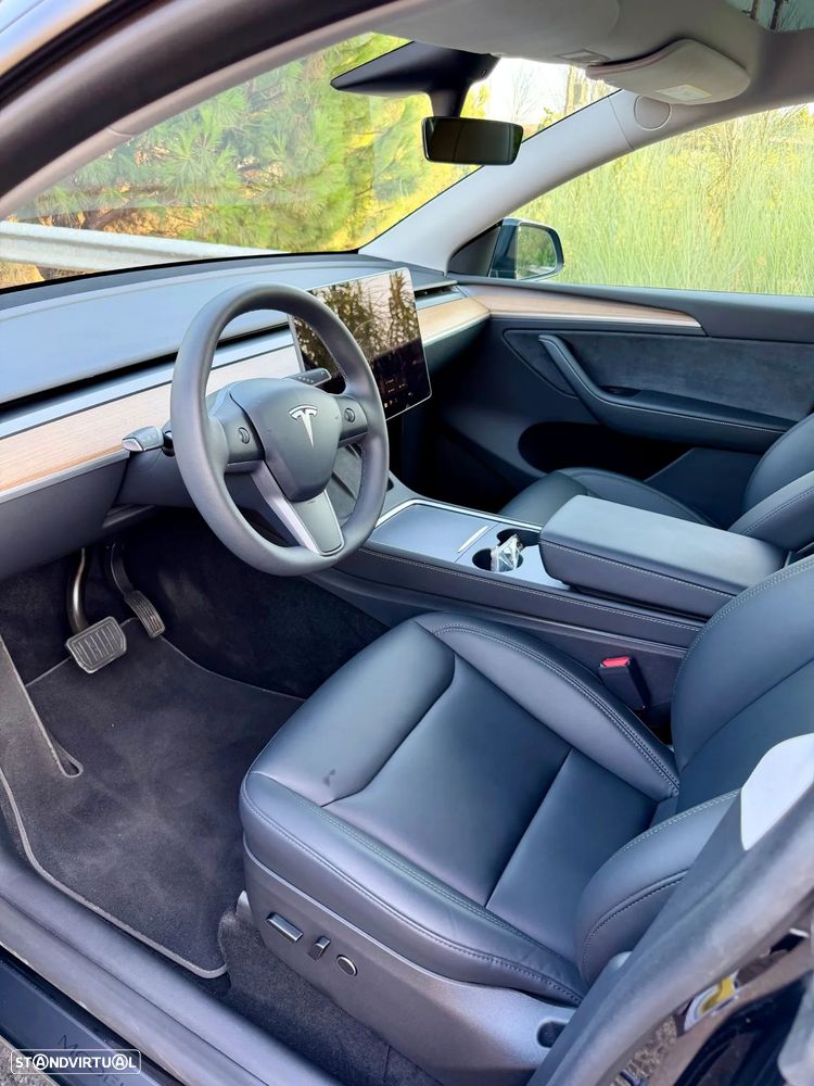 Tesla Model Y Long Range Dual Motor AWD - 5