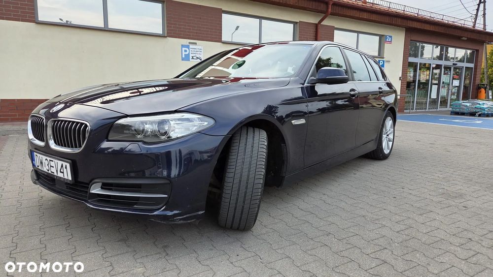 BMW Seria 5 530d xDrive Luxury Line - 1