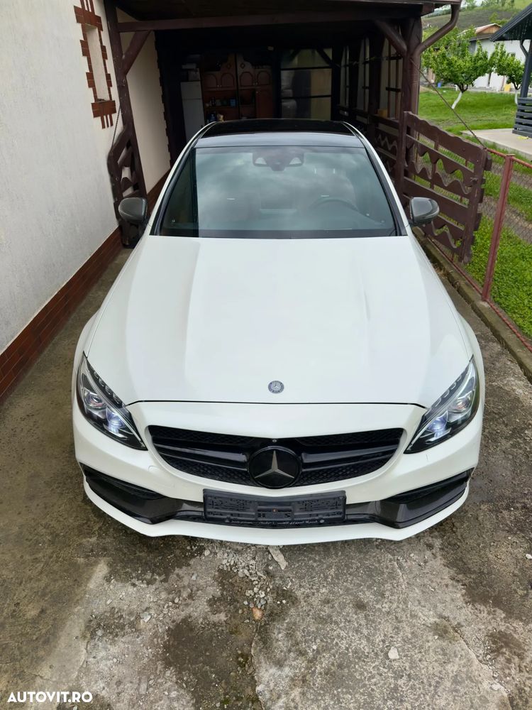 Mercedes-Benz C 63 AMG - 7