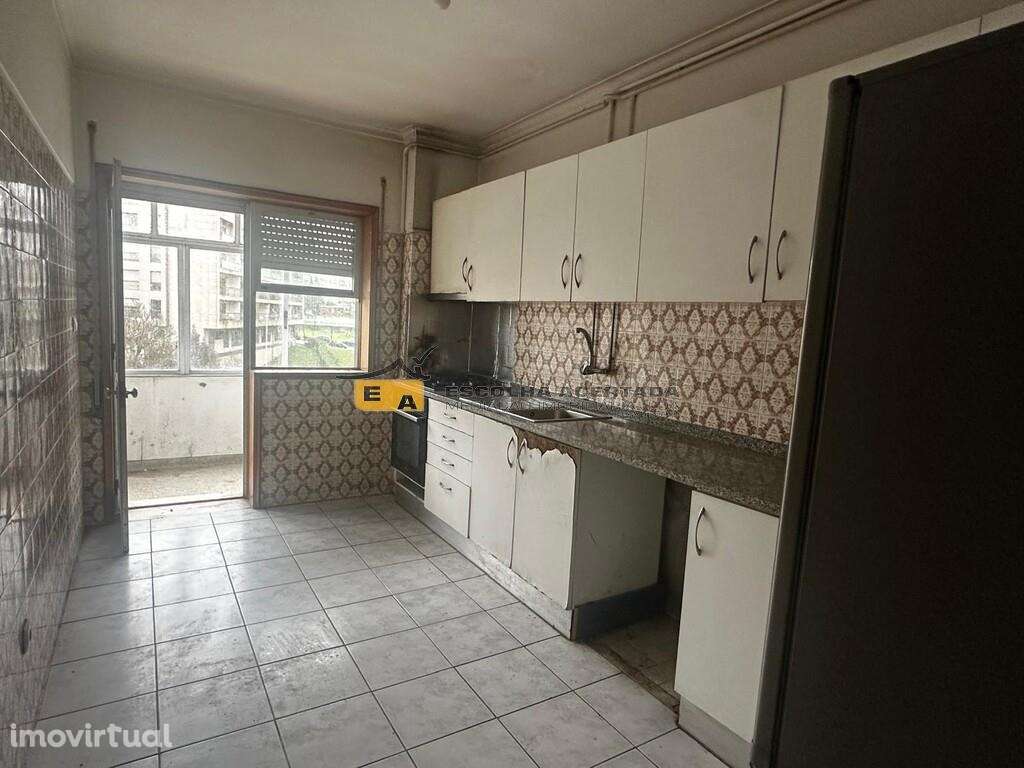 T3 Duplex São Mamede Infesta - Grande imagem: 2/16