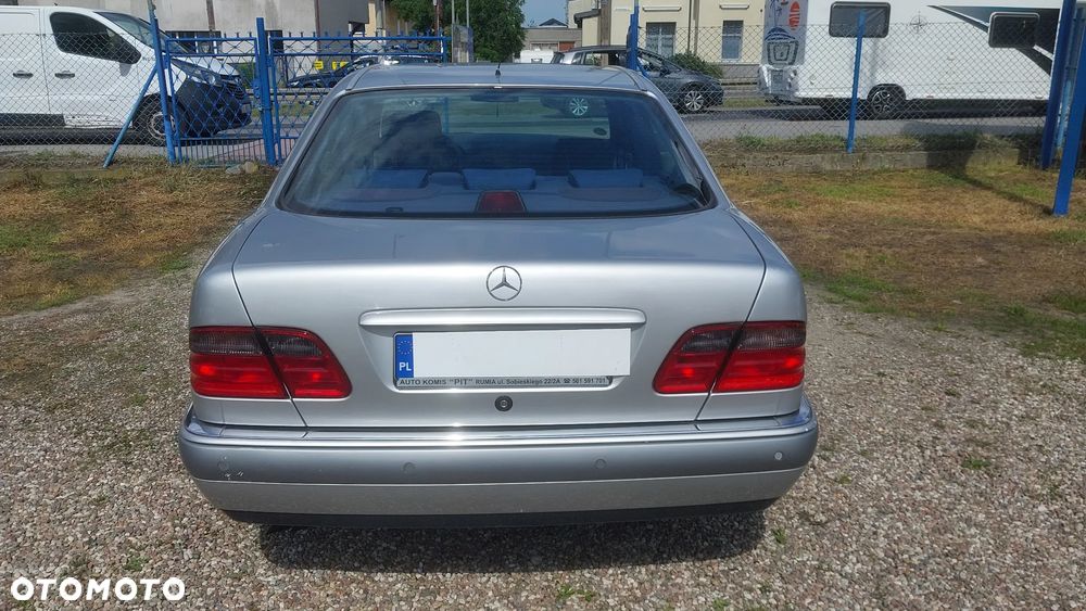 Mercedes-Benz Klasa E - 7