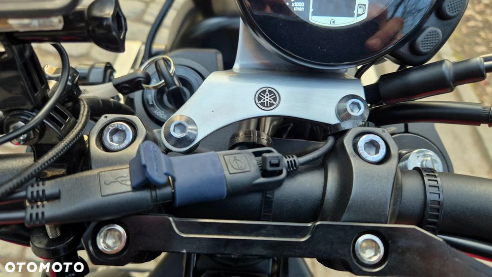 Yamaha XSR - 18