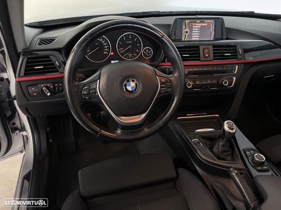 BMW 318 d Touring Line Sport - 8