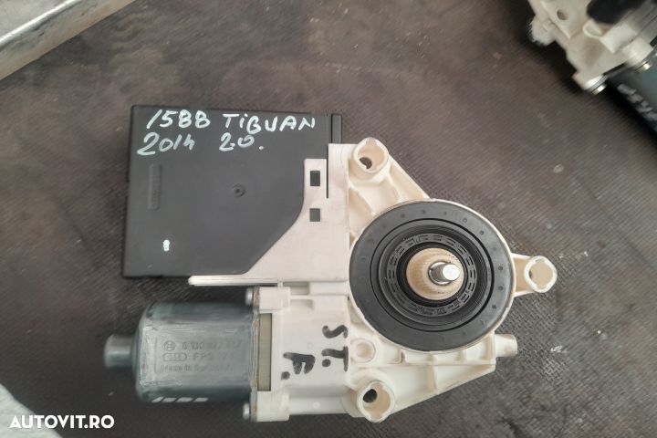 Motoras macara geam fata stanga 0130822467 / 5N0959701G 0130822467 / - 1