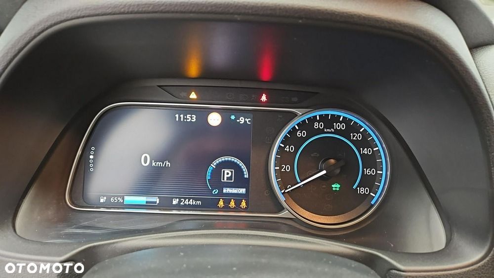 Nissan Leaf 40kWh Acenta - 11