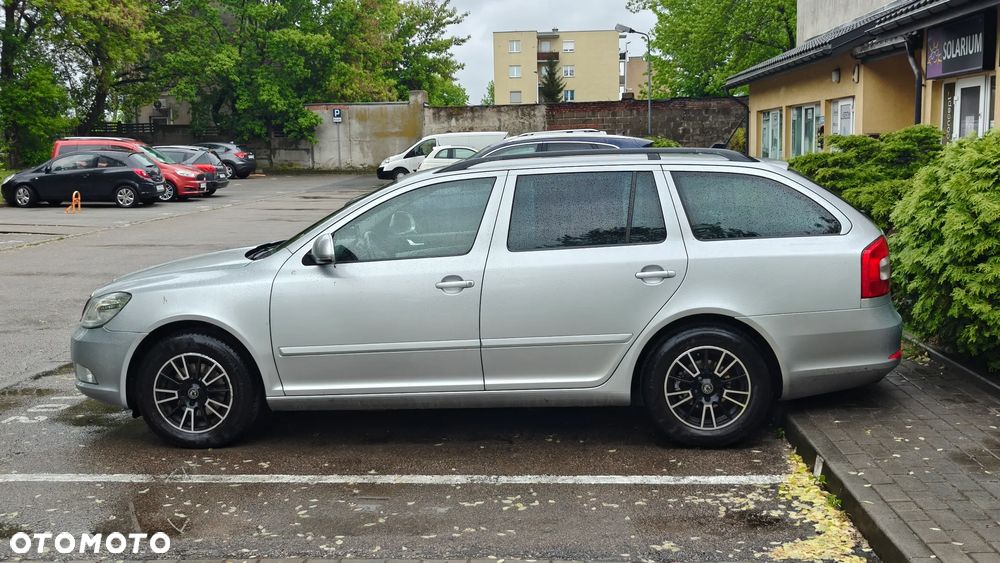 Skoda Octavia 1.6 TDI Ambiente - 2