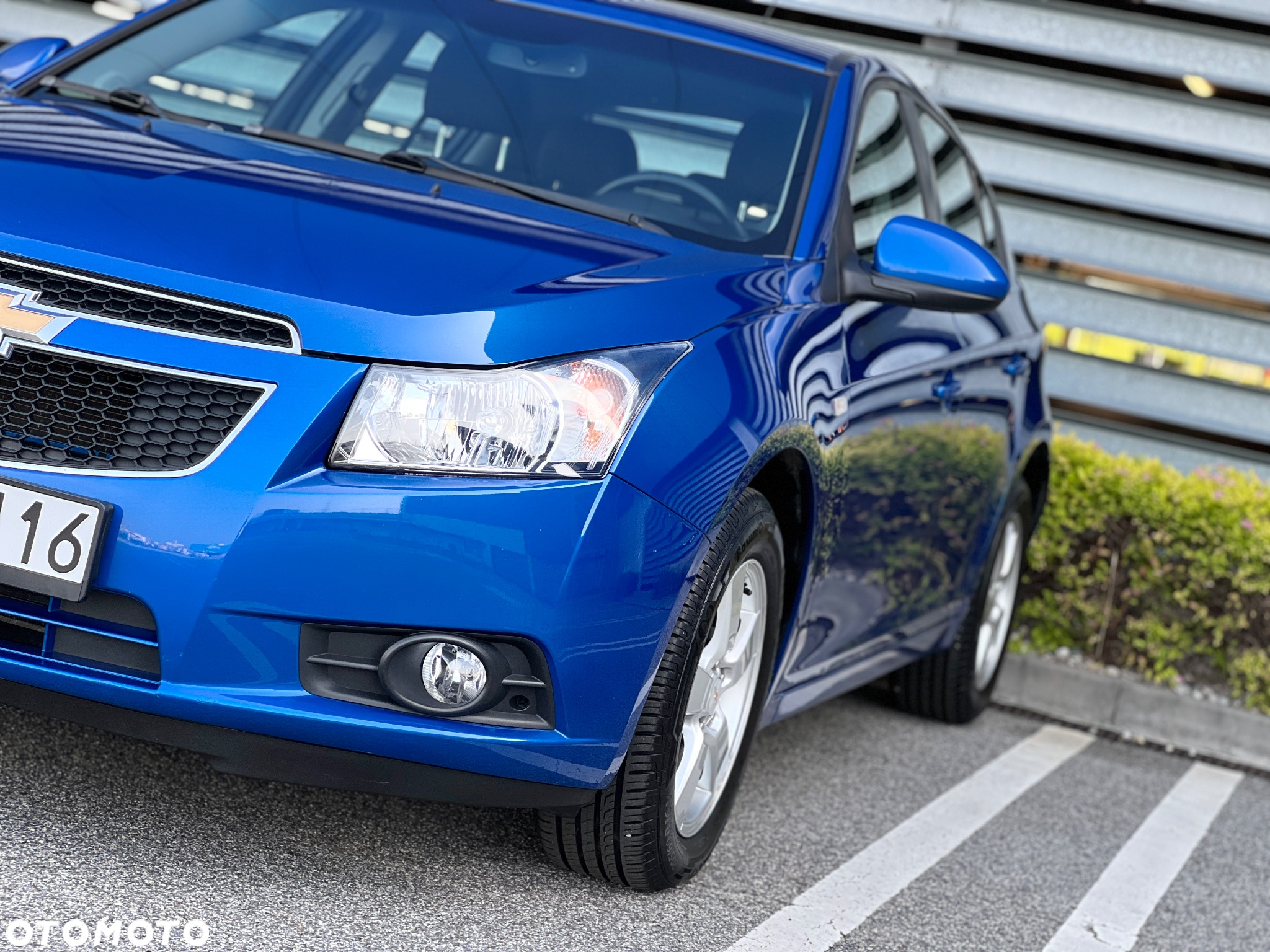 Chevrolet Cruze 1.6 LS+ - 25