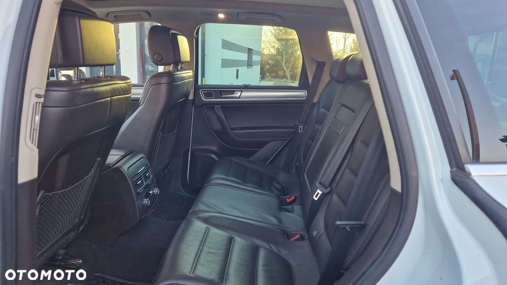 Volkswagen Touareg - 11