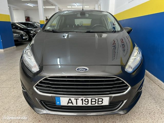 Ford Fiesta 1.0 EcoBoost S&S TITANIUM - 4