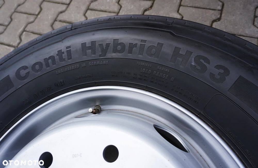 1x Continental CONTI HYBRID HS3  285/70R19,5 146/144M R7 - 4