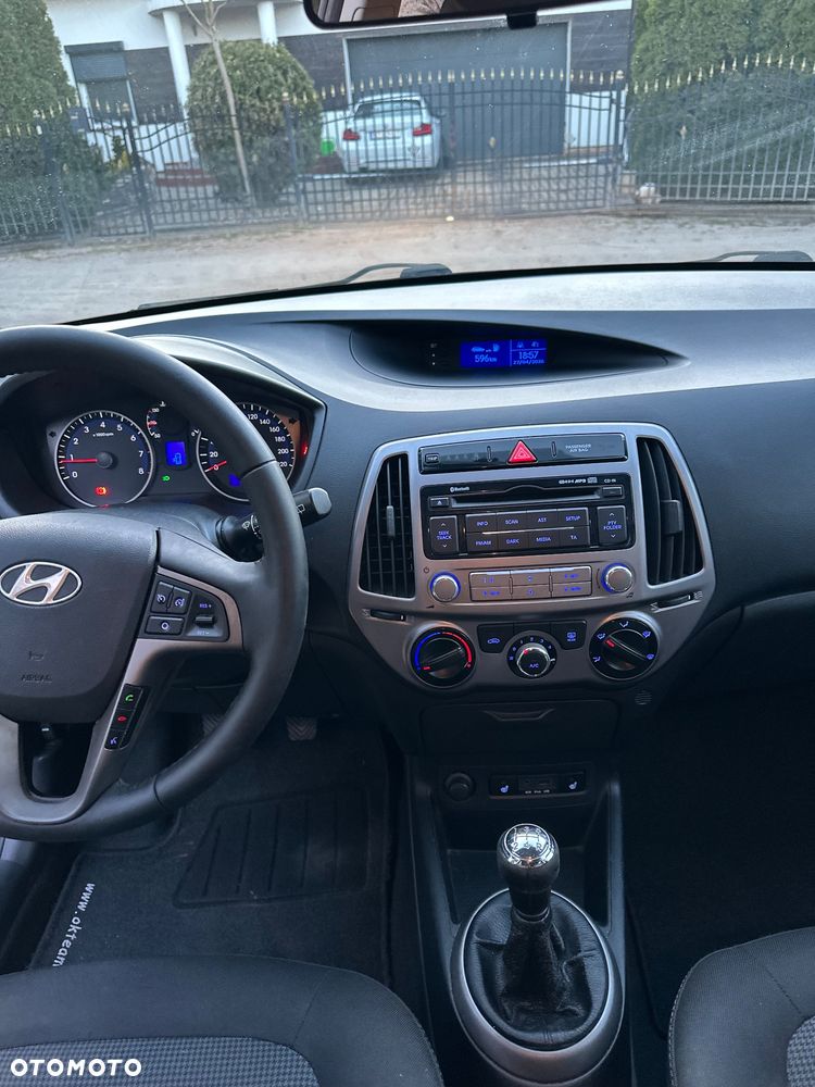 Hyundai i20 - 12