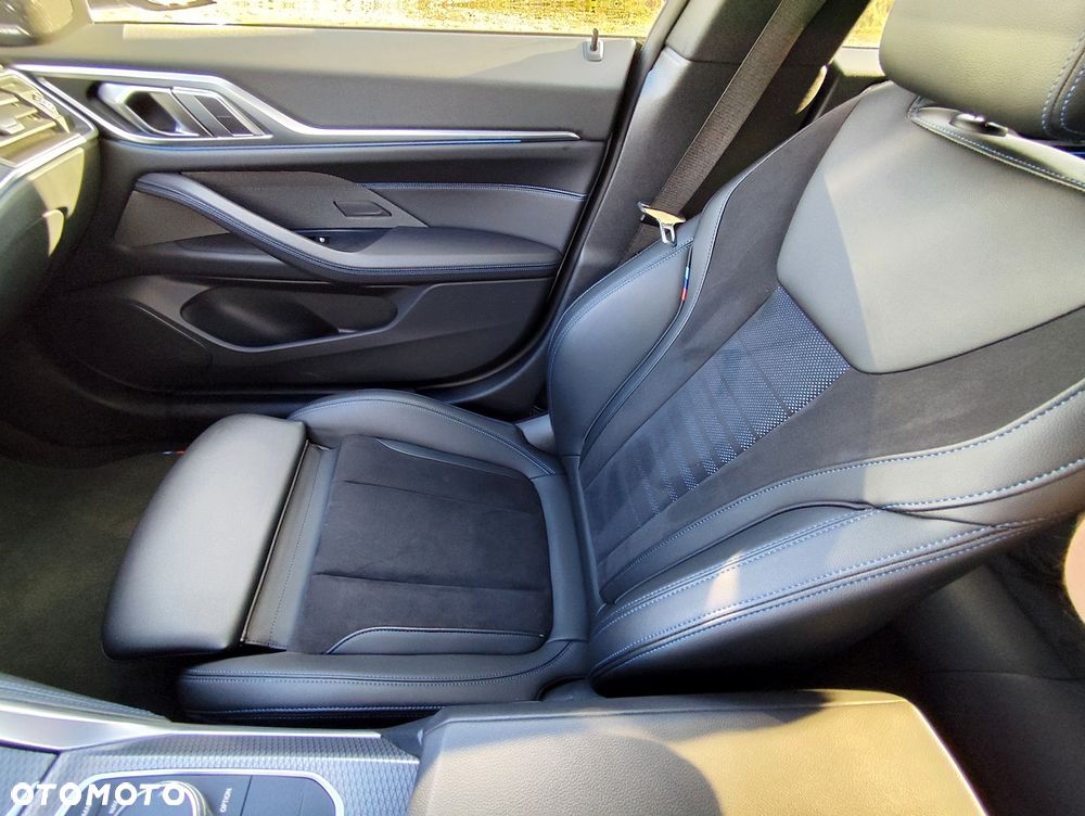 BMW i4 - 28