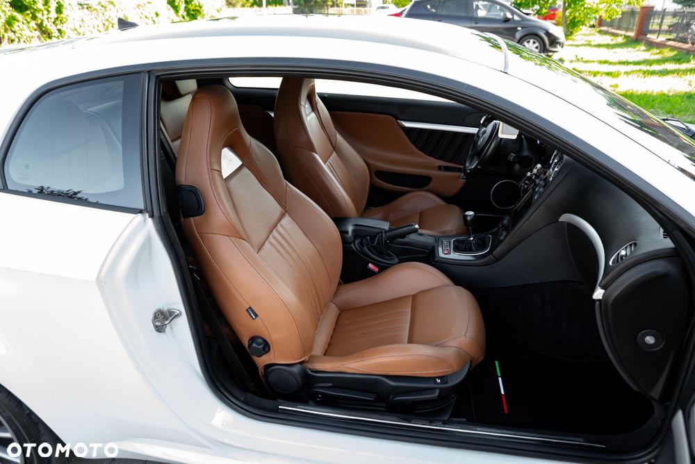 Alfa Romeo Brera 2.4JTDM - 32