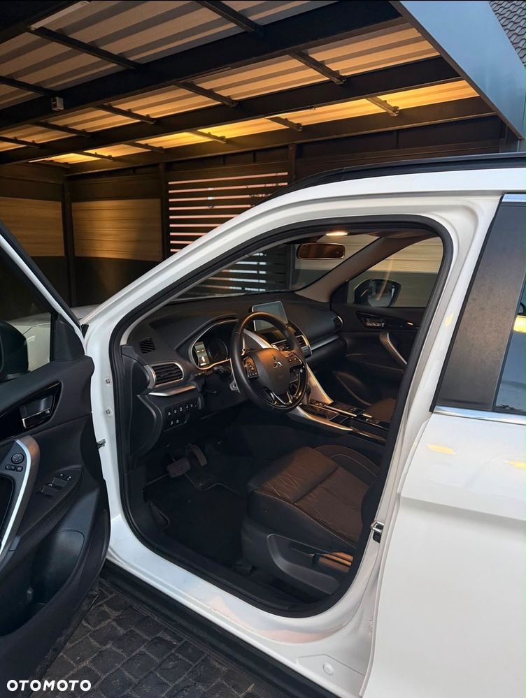 Mitsubishi Eclipse Cross - 10