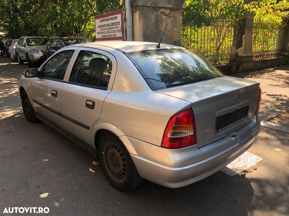 Dezmembrez Opel Astra G sedan gri argintiu 2007 1,7 diesel 59KW Z17DTL - 3