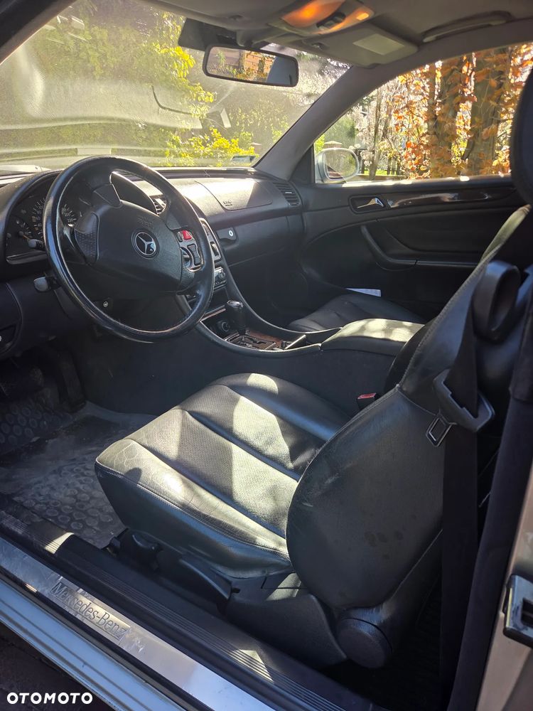 Mercedes-Benz CLK 320 - 10