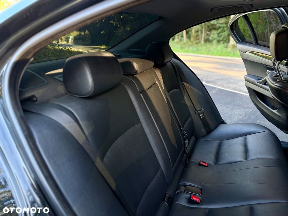 BMW Seria 5 - 21