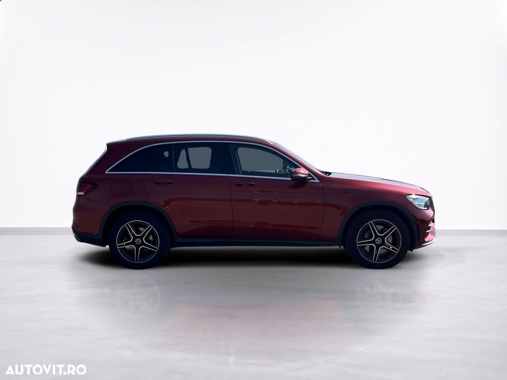 Mercedes-Benz GLC 300 4MATIC MHEV - 8