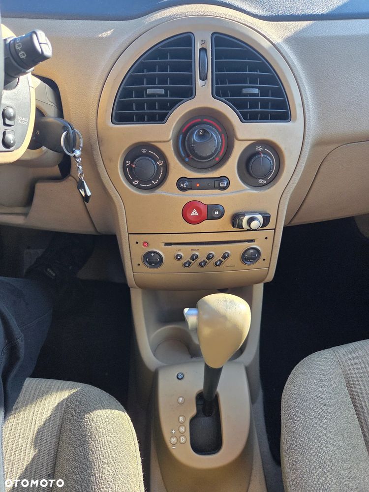 Renault Modus - 24