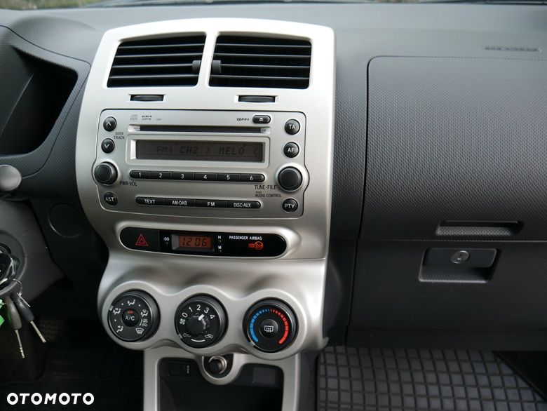 Toyota Urban Cruiser 1.33 Sol - 7