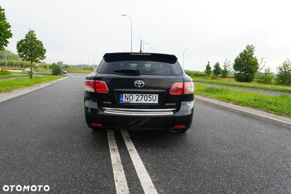 Toyota Avensis 2.0 Prestige MS - 6