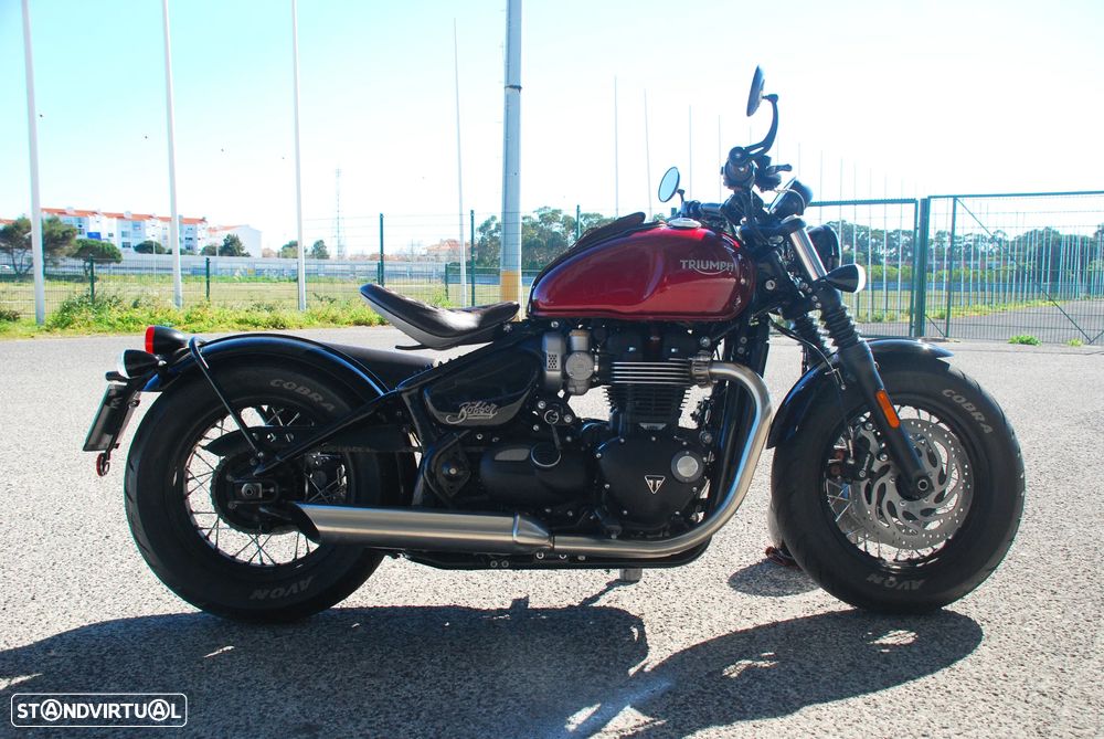 Triumph Bonneville BOBBER - 1