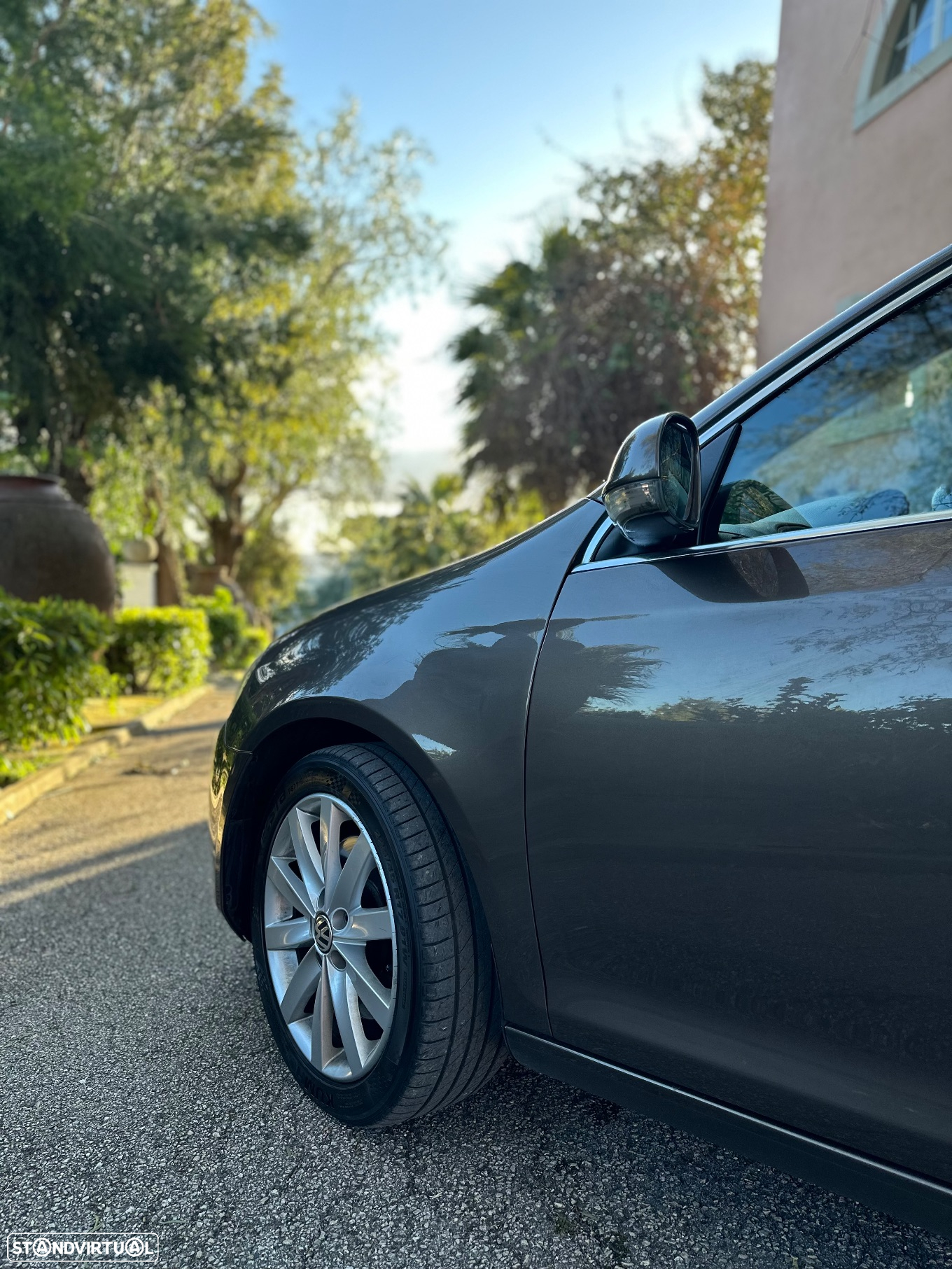 VW Golf 2.0 TDi BlueMotion Confortline DSG - 9
