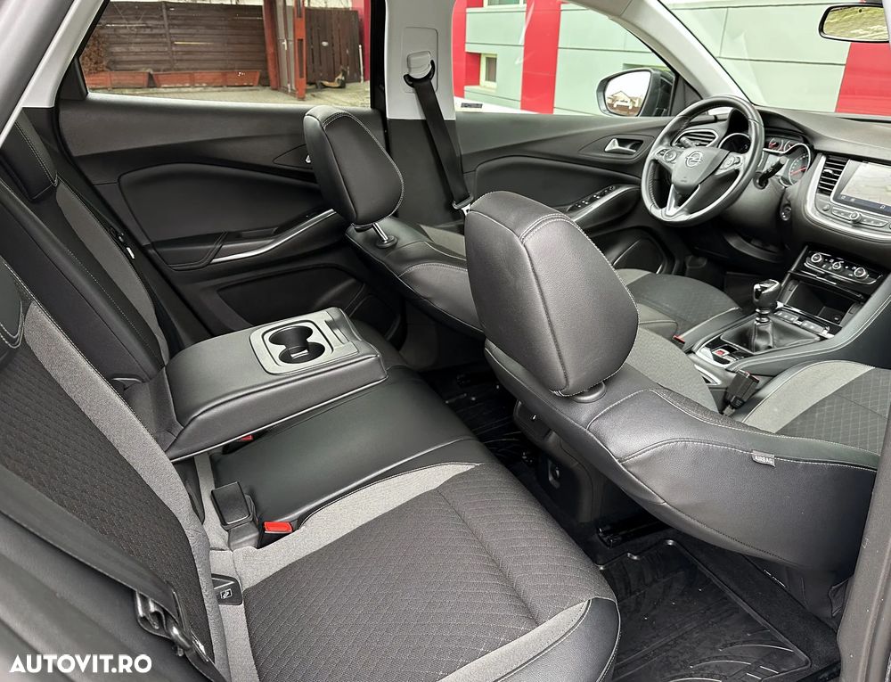 Opel Grandland X - 12
