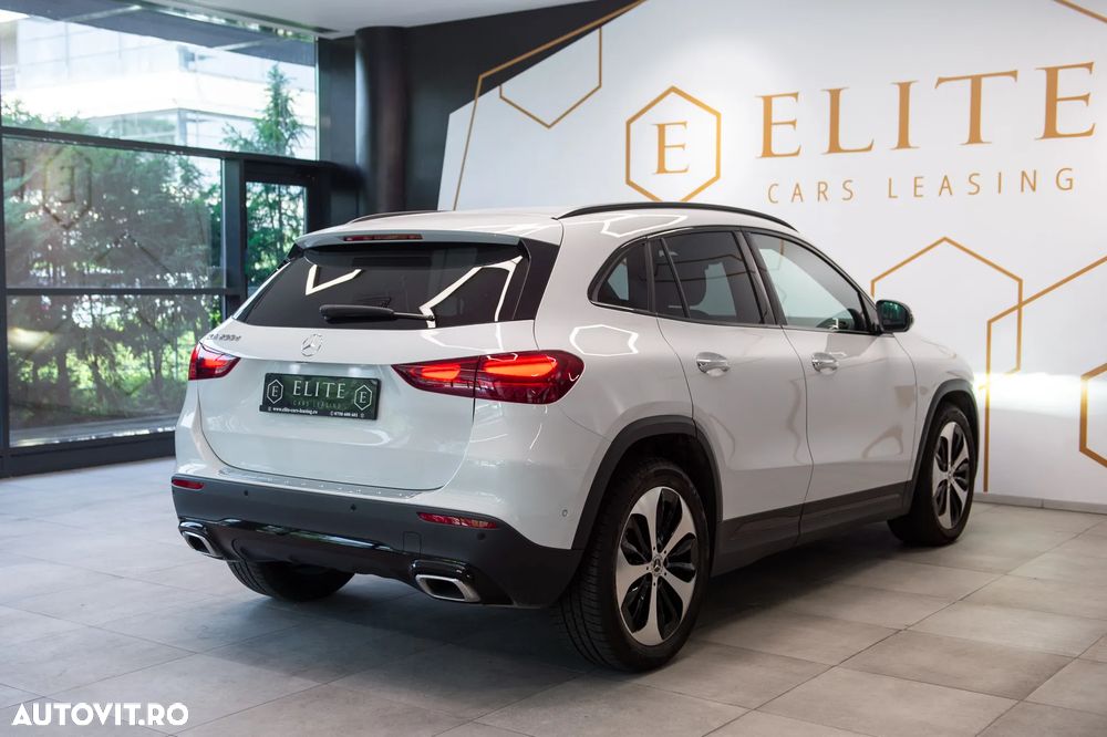 Mercedes-Benz GLA 200 d 8G-DCT Progressive - 12