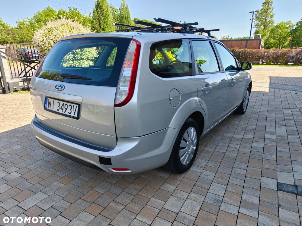 Ford Focus 1.6 Ambiente - 3