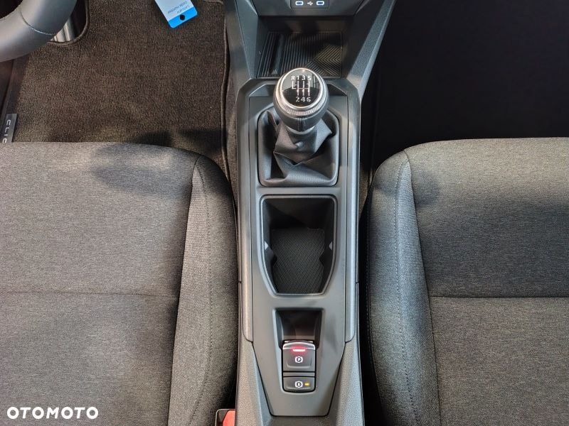 Renault Clio - 11