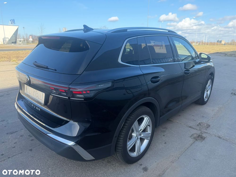 Volkswagen Tiguan 2.0 TDI Elegance DSG - 4