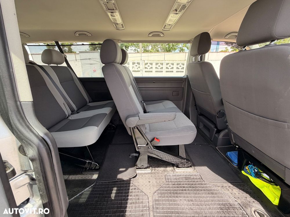 Volkswagen Caravelle - 12