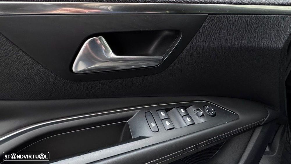 Peugeot 3008 1.6 BlueHDi Allure EAT6 - 11