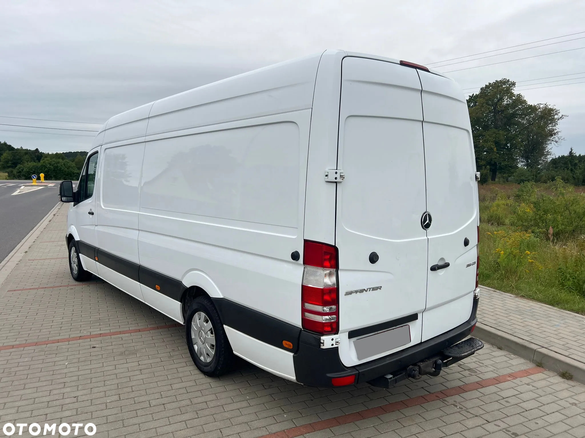 Mercedes-Benz Sprinter - 14