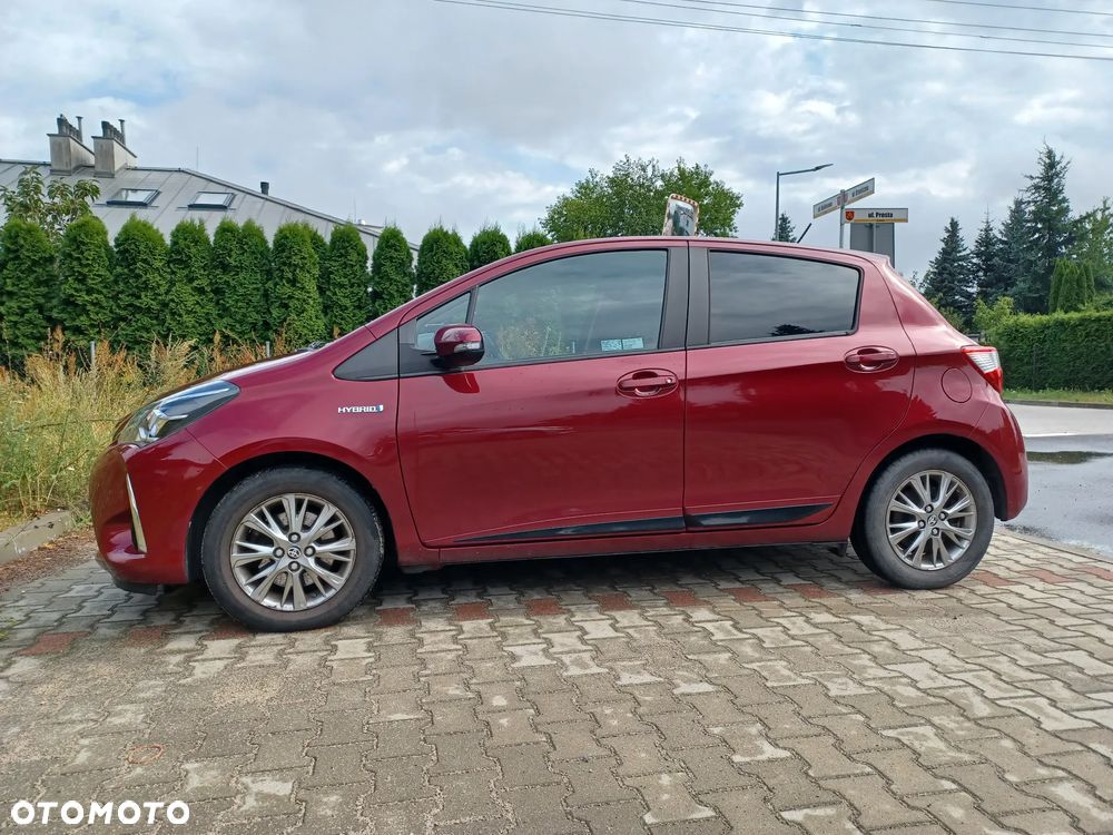 Toyota Yaris Hybrid 100 Life - 2