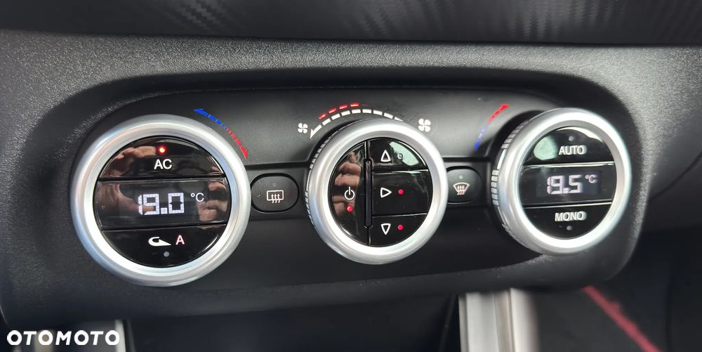 Alfa Romeo Giulietta 1.8 TBi 16V TCT Veloce - 24