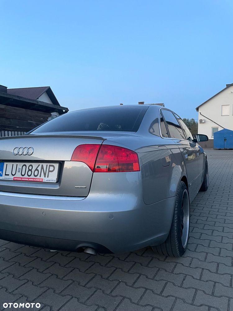 Audi A4 Limousine - 23