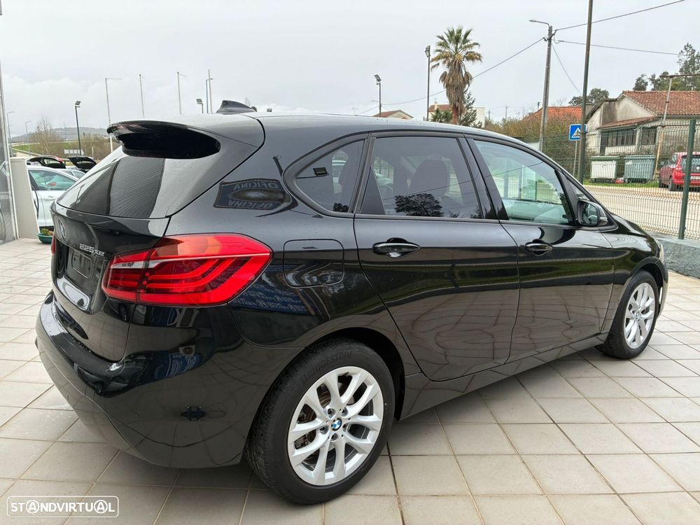BMW 225xe Active Tourer - 4