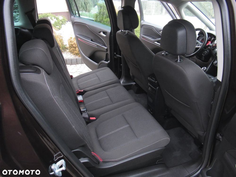 Opel Zafira Tourer 1.4 Turbo Business Innovation - 37