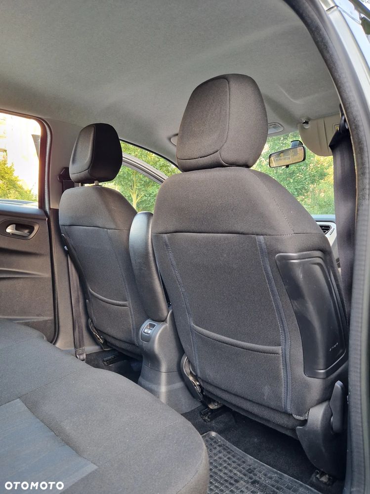 Peugeot 301 1.6 VTi Allure - 28